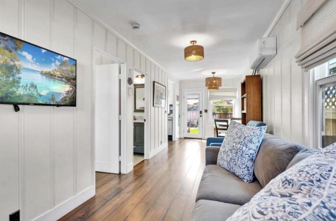 5119 Lotus St - Photo 2 of 3