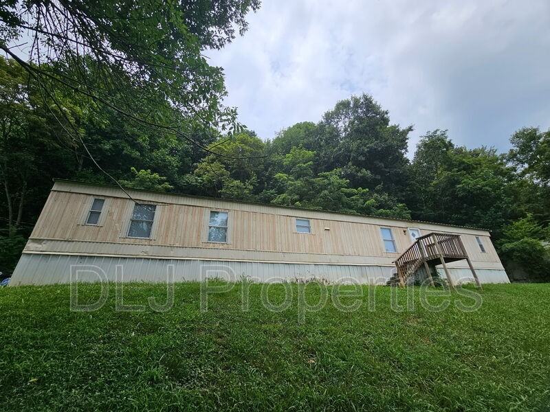 120 Dumplin Valley Rd E - Photo 2 of 8