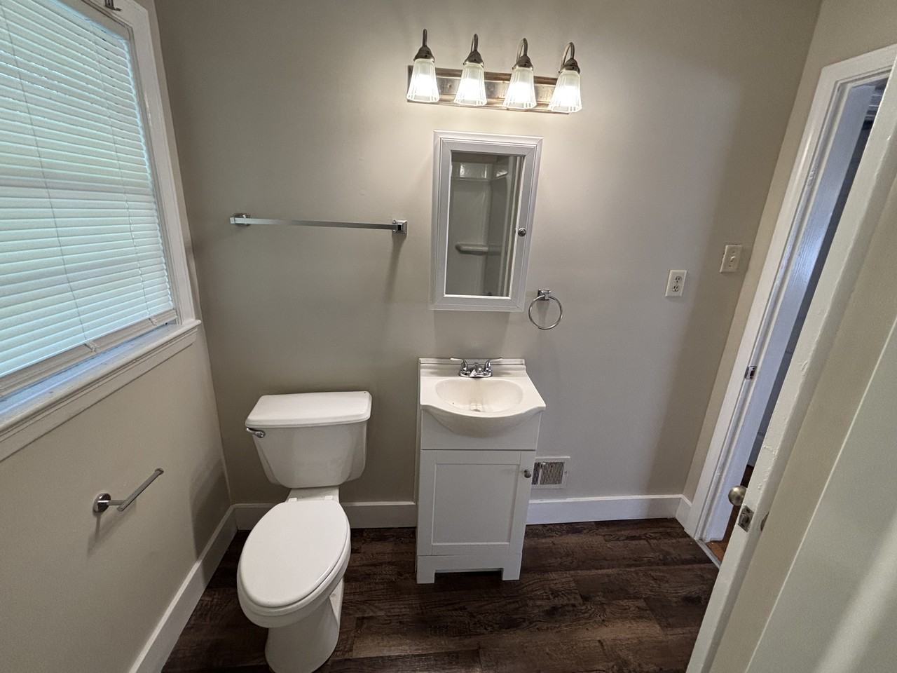 2673 Fernwood Ave - Photo 7 of 12