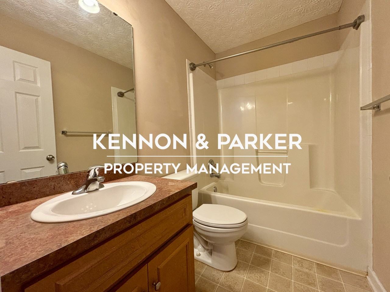 8028 Garrett Pines Dr - Photo 4 of 20