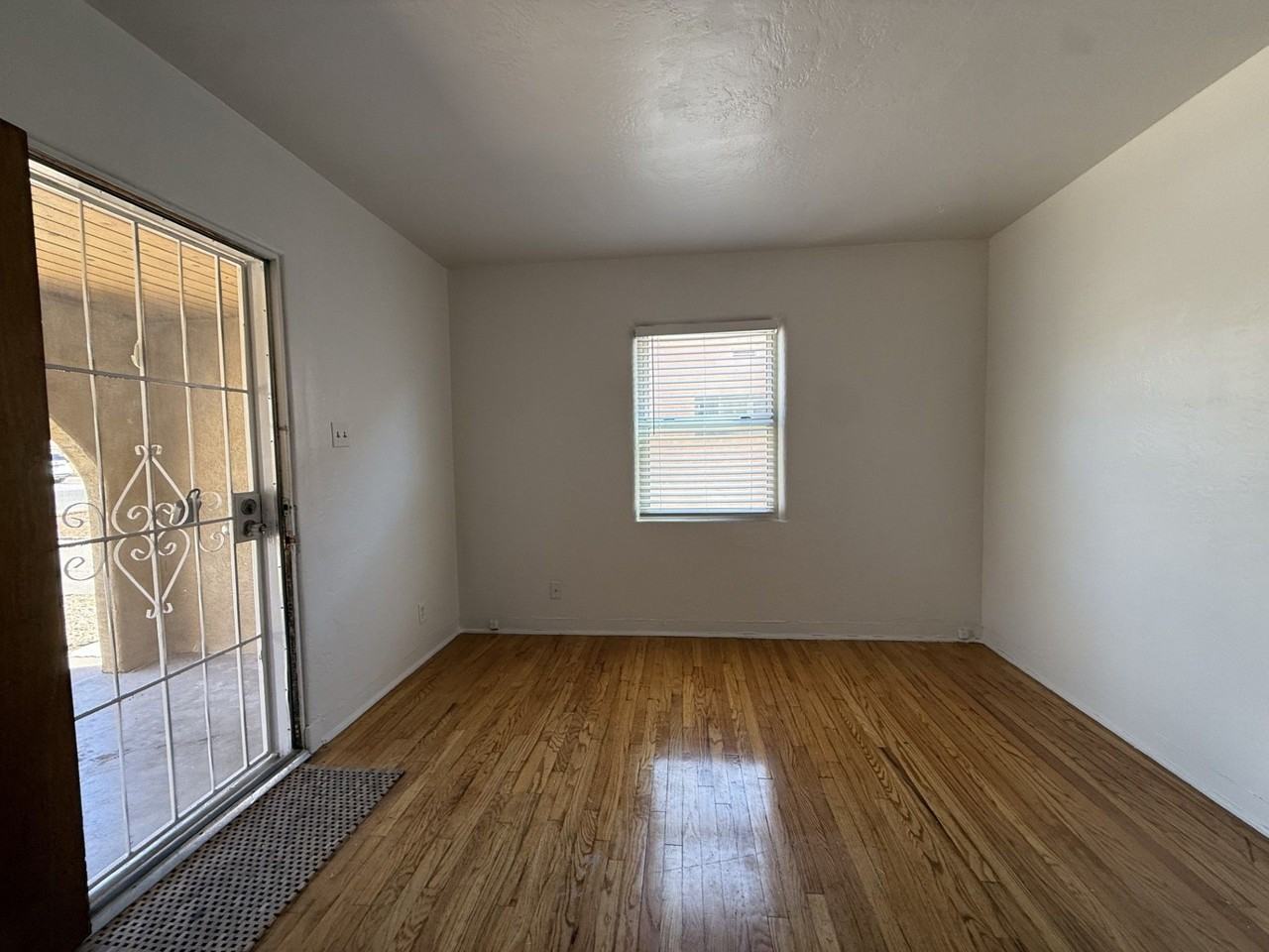 209 Bryn Mawr Dr Se - Photo 7 of 26