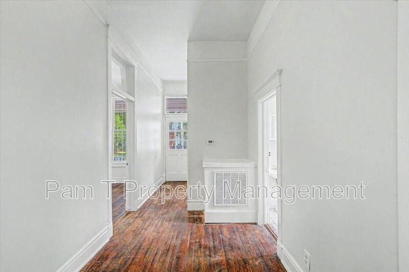 512 E Waldburg Ln - Photo 7 of 20