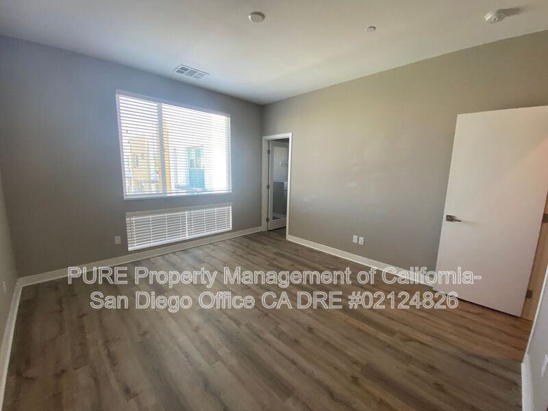 713 Shoreline Rd - Photo 2 of 27