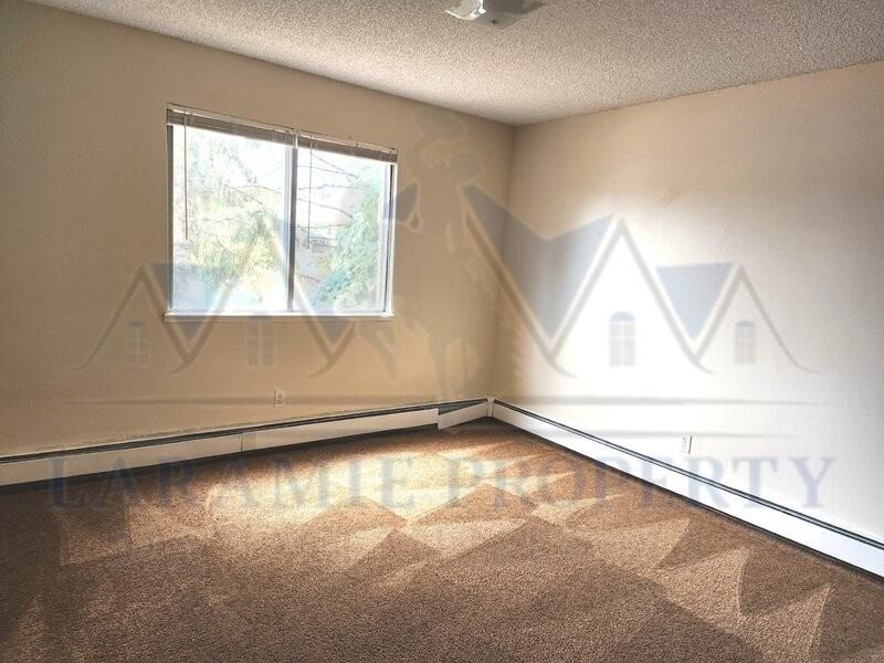 2310 E Garfield St #B1 - Photo 6 of 9