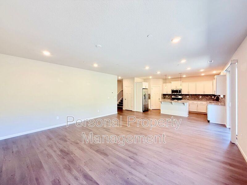 6766 N 89th Loop - Photo 5 of 34