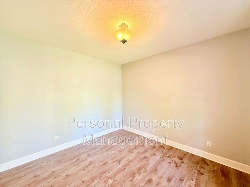 14317 Ne 40th Cir - Photo 3 of 47