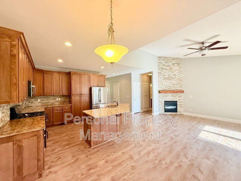 14317 Ne 40th Cir - Photo 6 of 47