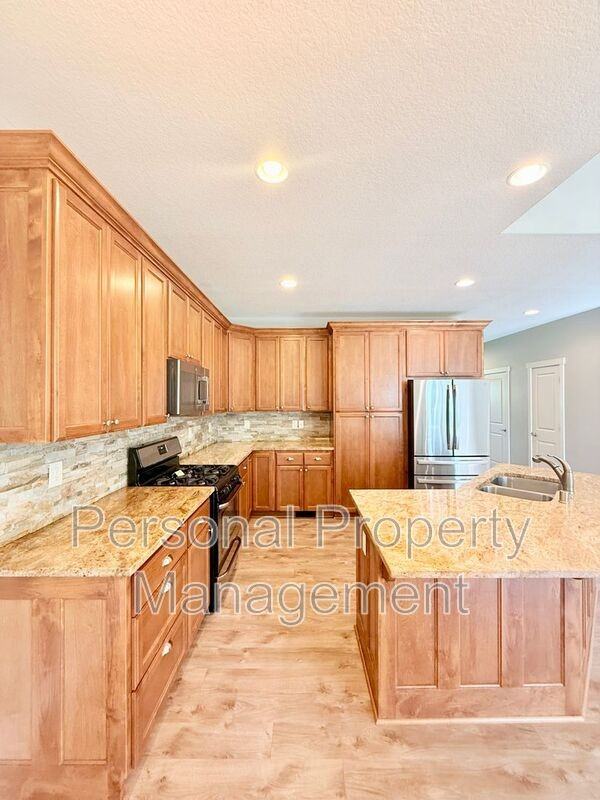 14317 Ne 40th Cir - Photo 7 of 47