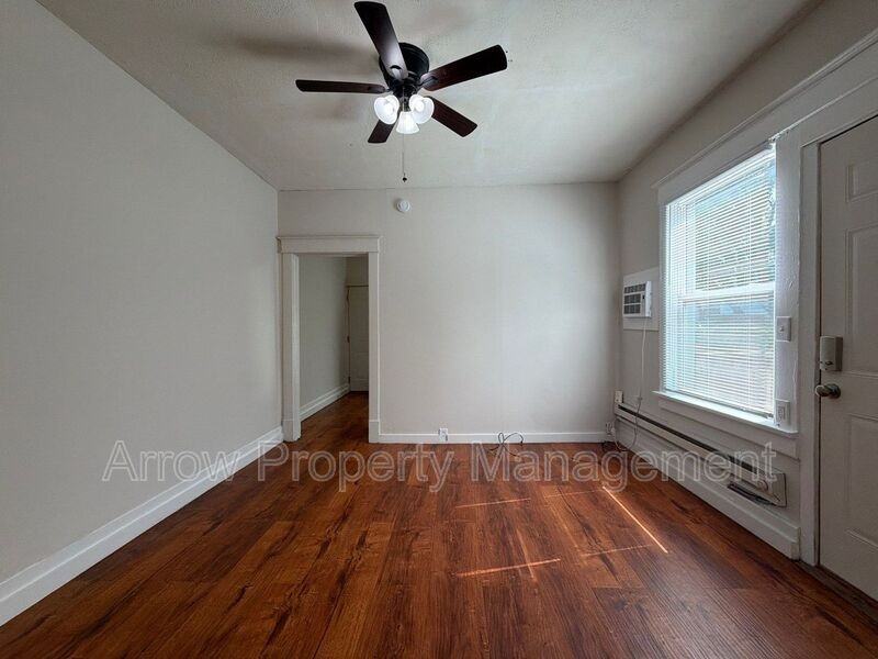 1215 Peach St #2 - Photo 3 of 11