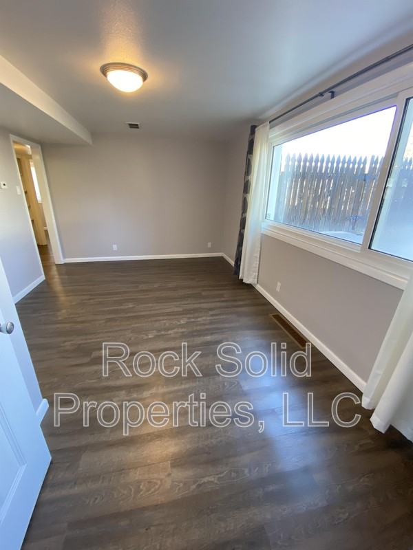 2020 Dunn Ave - Photo 3 of 20