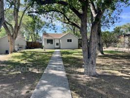 featured image of 659 Elm St