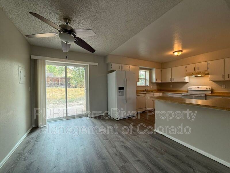 7140 Poteae Dr - Photo 5 of 15