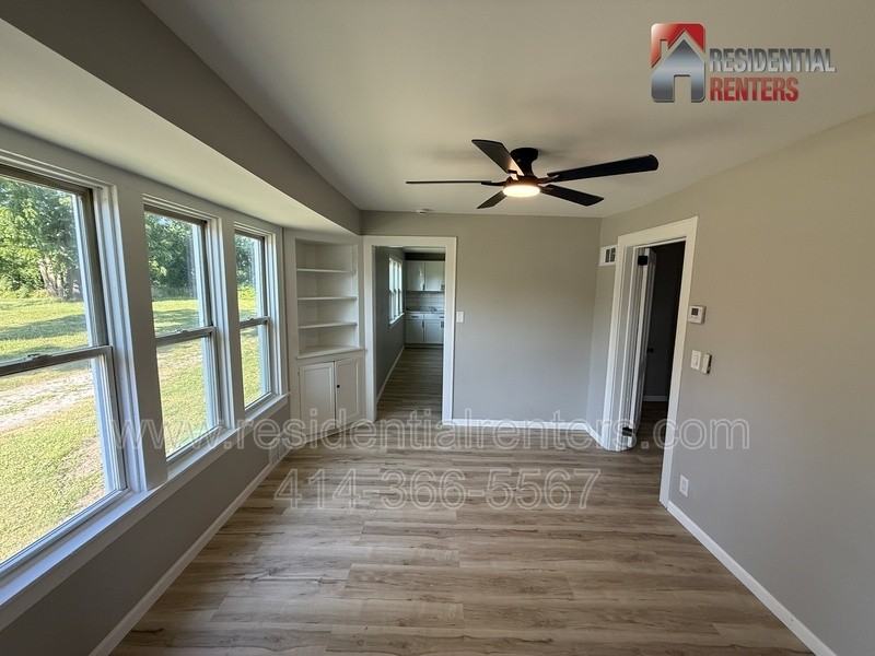 3351 N 6th St - Photo 2 of 10