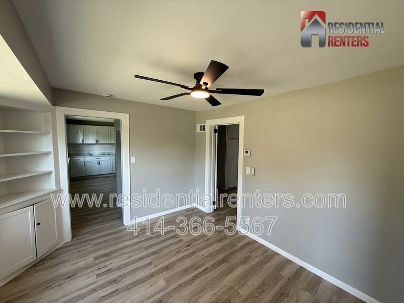 3351 N 6th St - Photo 5 of 10