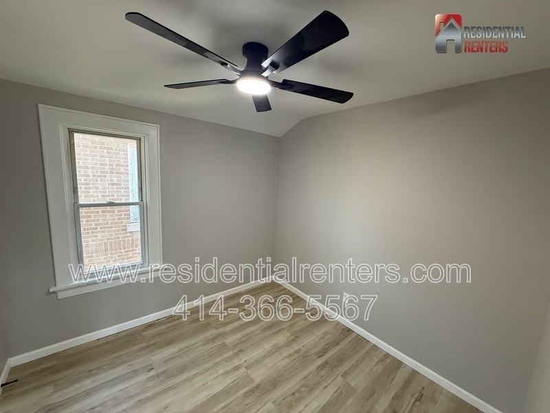 3351 N 6th St - Photo 3 of 7