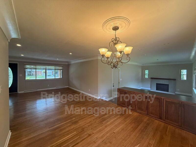 2708 Ater Dr - Photo 4 of 14