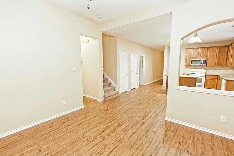4009 Hidden Meadow Ct - Photo 5 of 48