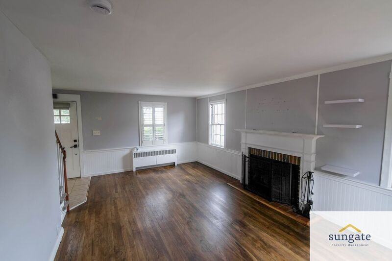 7023 Deerfield Rd - Photo 5 of 26