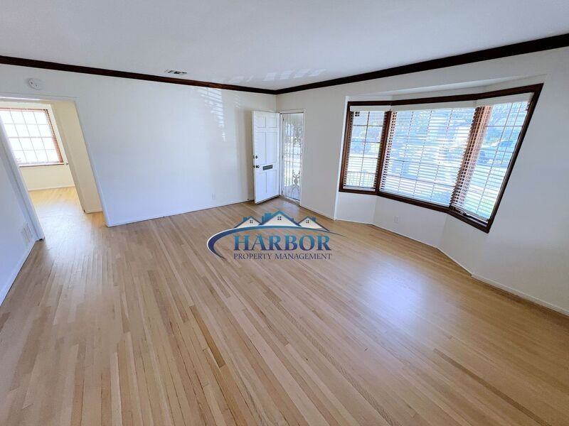 2632 S Averill Ave - Photo 3 of 22