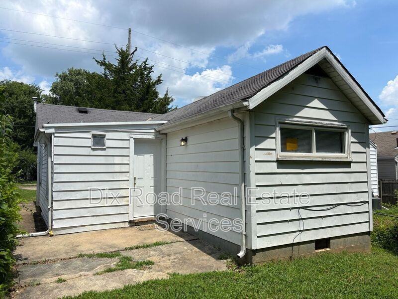 1211 Franklin St - Photo 4 of 22