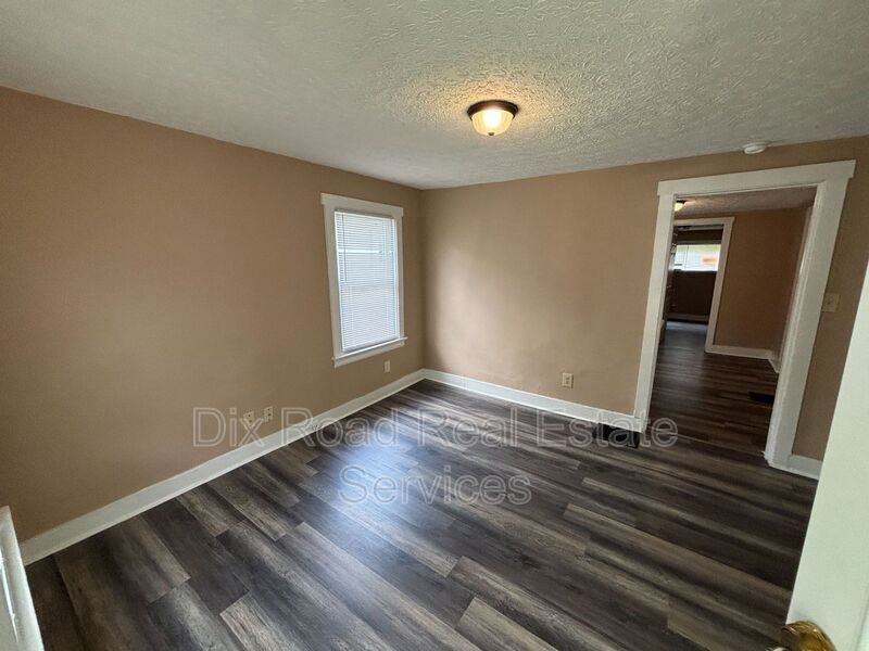 1211 Franklin St - Photo 6 of 22