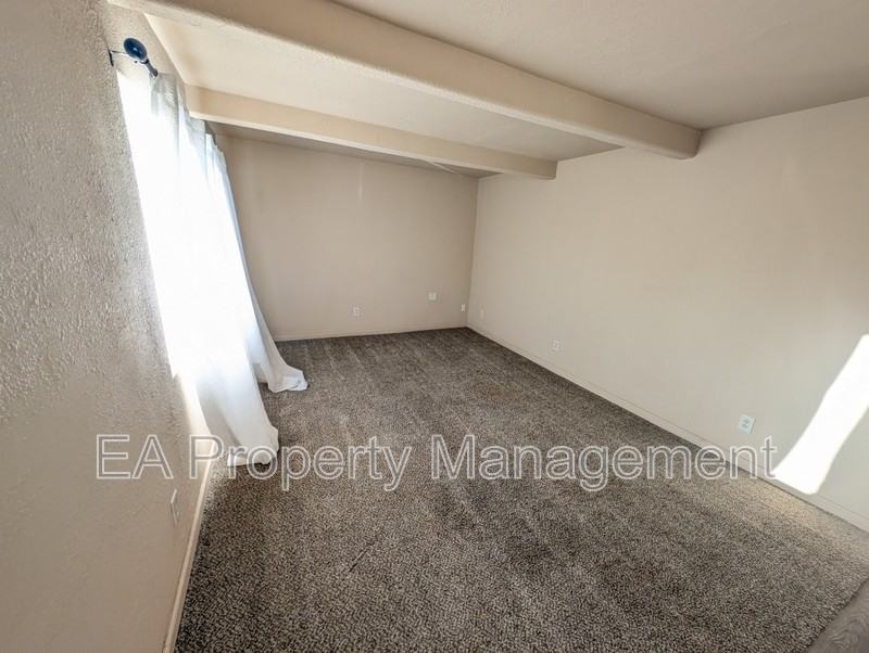 212 65th St Nw - Photo 2 of 11