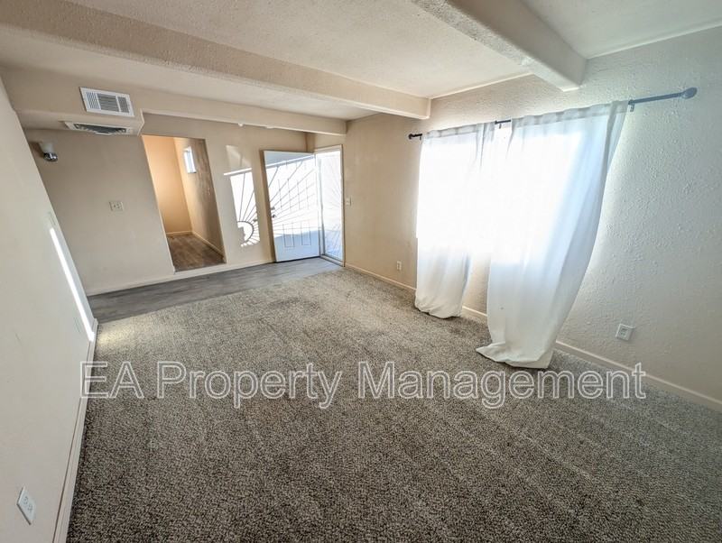 212 65th St Nw - Photo 3 of 11