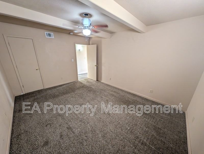 212 65th St Nw - Photo 5 of 11