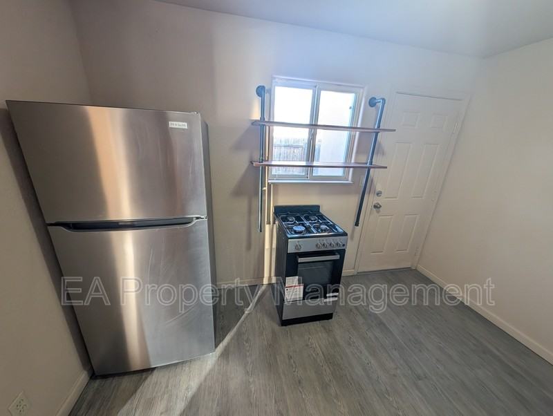 212 65th St Nw - Photo 7 of 11