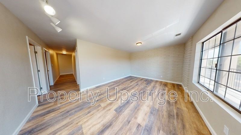2051 Hilltop Dr - Photo 3 of 8
