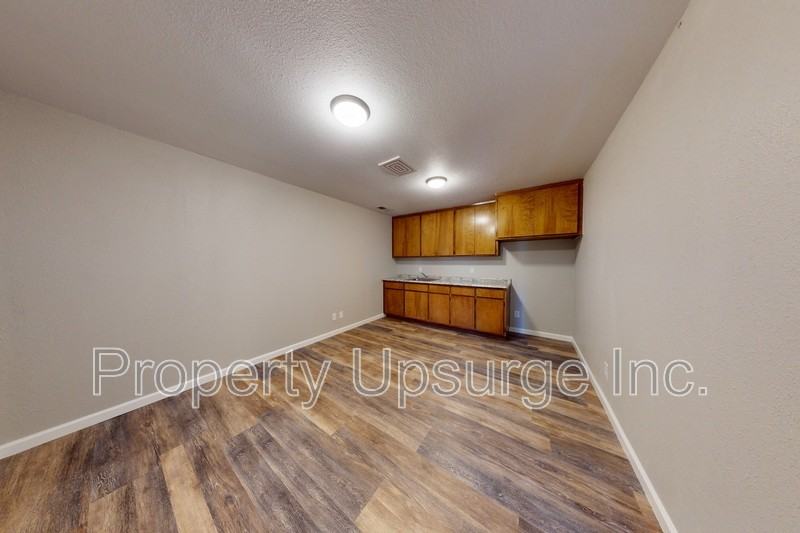 2051 Hilltop Dr - Photo 6 of 8