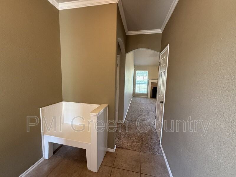 11211 S 280th East Ave - Photo 4 of 19