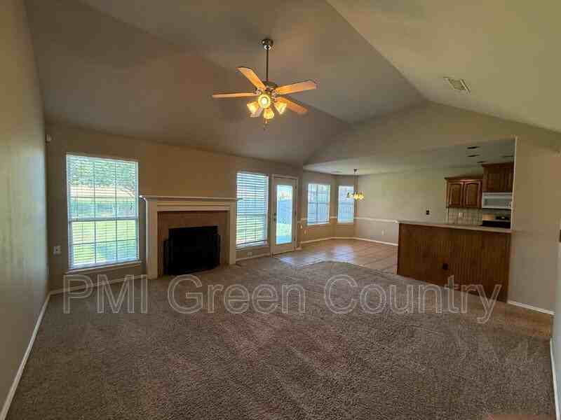 11211 S 280th East Ave - Photo 5 of 19