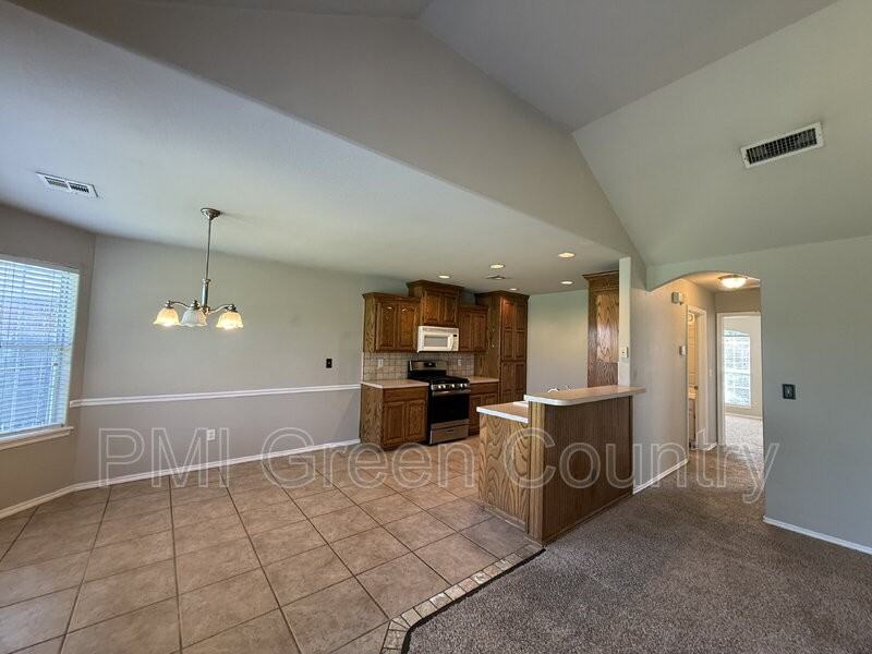 11211 S 280th East Ave - Photo 6 of 19