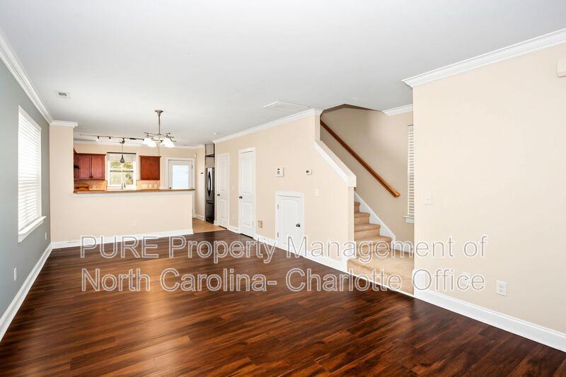 15959 Rose Glenn Ln - Photo 3 of 21