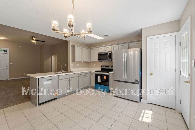 2908 Carey Ct - Photo 4 of 20