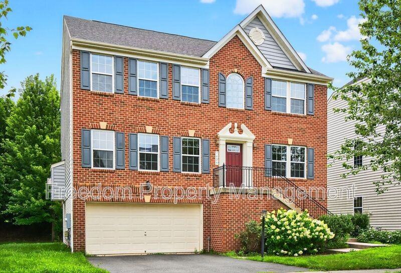 7629 Hamelin Ln - Photo 7 of 50