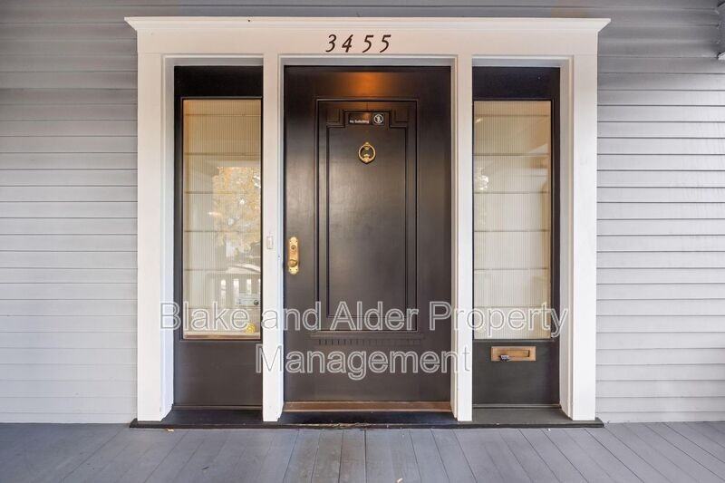 3455 Ne Tillamook St - Photo 7 of 50