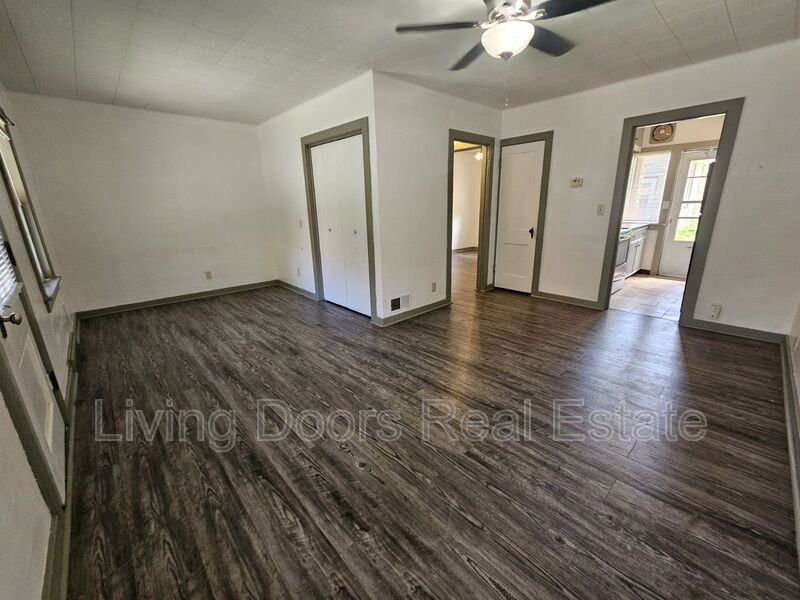 3025 P St - Photo 5 of 16