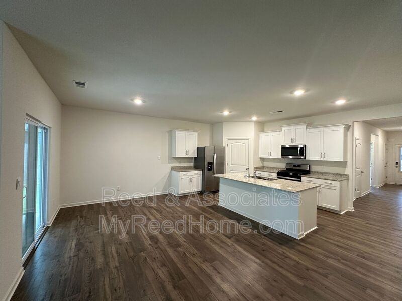 180 Driftwood Loop - Photo 4 of 14