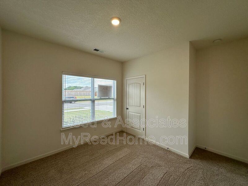 180 Driftwood Loop - Photo 7 of 14