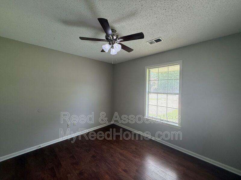 6935 Hillindale Dr - Photo 7 of 12