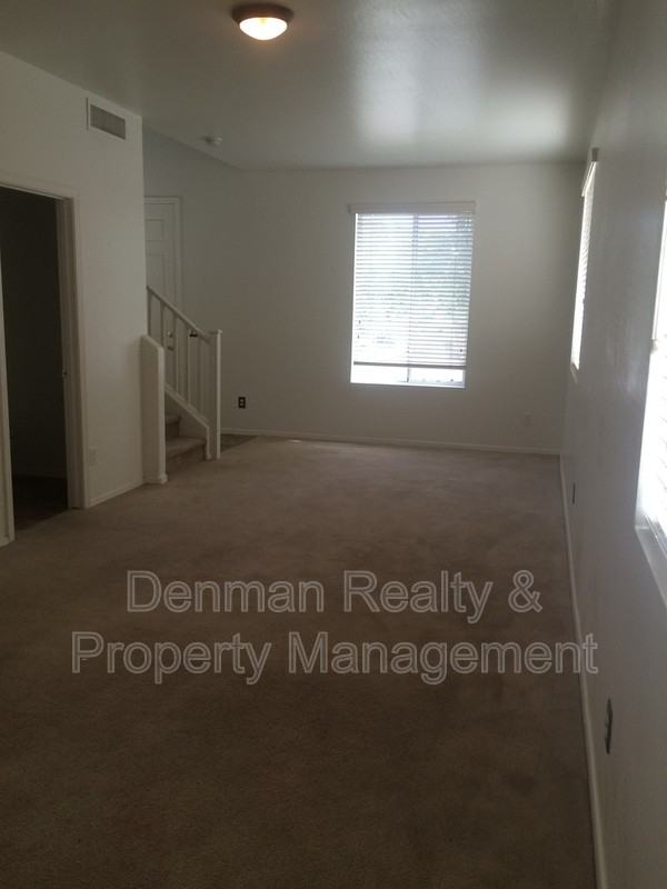 3914 S 52nd Ln - Photo 3 of 17