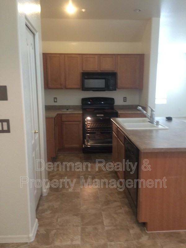 3914 S 52nd Ln - Photo 5 of 17