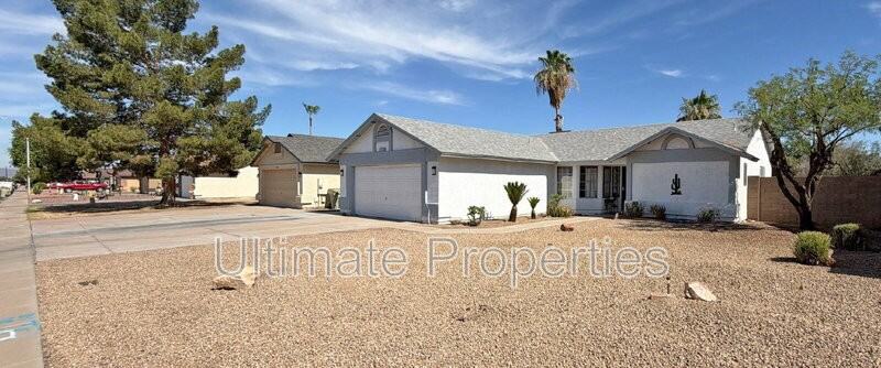 8334 W Maryland Ave - Photo 2 of 3