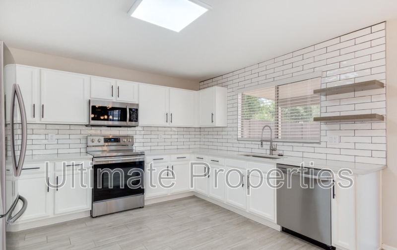 15960 W Tasha Dr - Photo 6 of 26