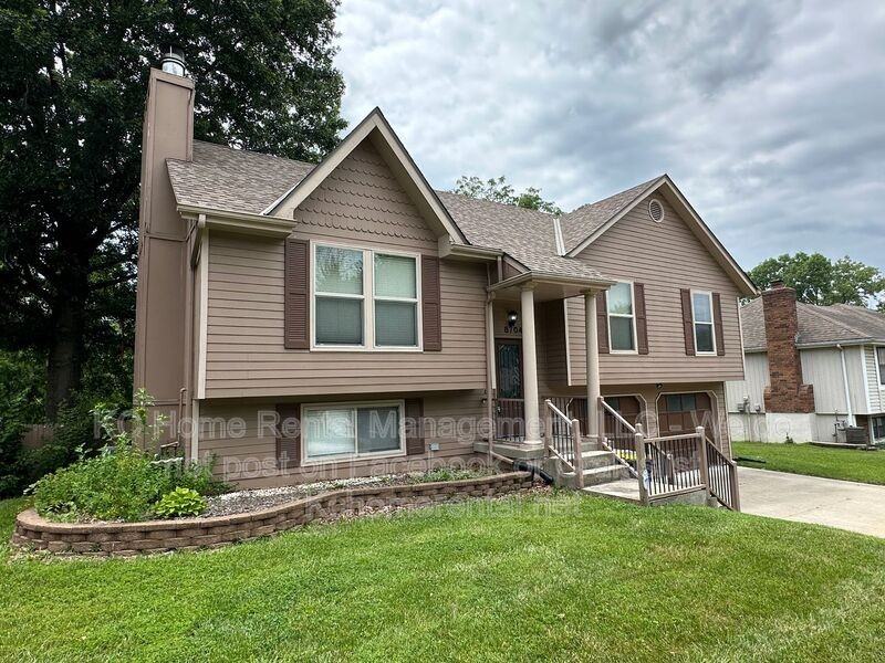 8704 Nw Shannon Ave - Photo 3 of 36
