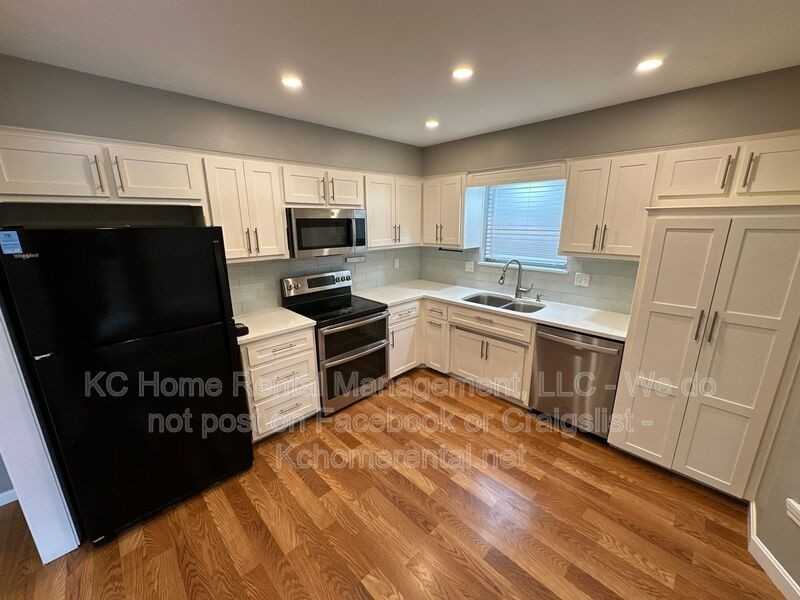 8704 Nw Shannon Ave - Photo 4 of 36