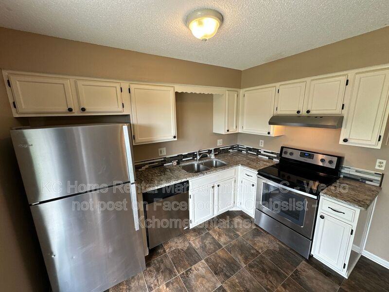 413 Lee Dr - Photo 4 of 30