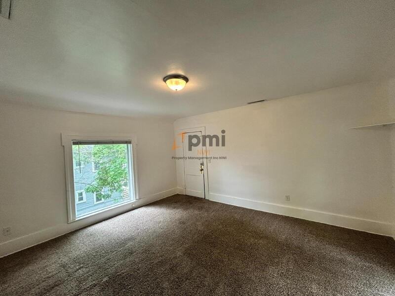 602 Indiana Ave #2E - Photo 4 of 12